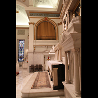 New York City, St. Peter's RC Church, Pfeifen im Chorraum
