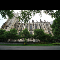 New York City, Episcopal Cathedral of St. John-The-Divine, Seitenansicht