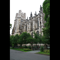 New York City, Episcopal Cathedral of St. John-The-Divine, Seitenansicht