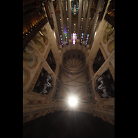 New York City, Episcopal Cathedral of St. John-The-Divine, Blick im Chor nach oben zu den Orgeln