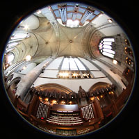 Chicago, University, Rockefeller Memorial Chapel, Spieltisch mit Orgelprospekt