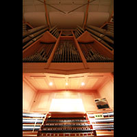 Bamberg, Konzert- und Kongresshalle, Spieltisch und Orgel