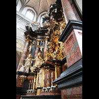 Bamberg, Pfarrkirche Unserer Lieben Frau, Hochaltar seitlich