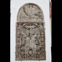 Bamberg, Pfarrkirche Unserer Lieben Frau, Steinplatte in nördlichen Seitenschiff