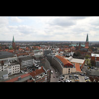 Lbeck, St. gidien, Blick vom St. Petri-Kirchturm auf St. gidien (links) und auf den Dom (rechts)