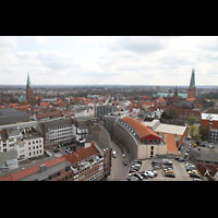 Lbeck, Dom, Blick vom St. Petri-Kirchturm auf St. gidien (links) und auf den Dom (rechts)