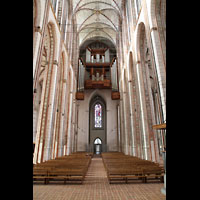 Lübeck, St. Marien, Innenraum in Richtung Orgel