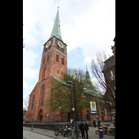 Lübeck, St. Jakobi, Fassade mit Turm