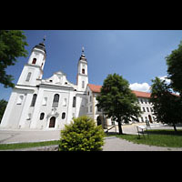 Irsee, St. Peter und Paul (ehem. Abteikirche), Abteikirche und Kirchhof