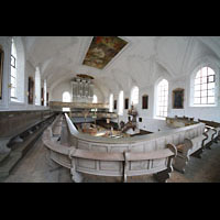 Kaufbeuren, Dreifaltigkeitskirche, Blick von der hinteren Empore zur Orgel und zum Altar