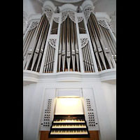 Kaufbeuren, Dreifaltigkeitskirche, Spieltisch und Orgel