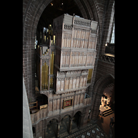 Chester, Cathedral, Blick von der Balustrade des Nordschiffs auf die Rückwand der Orgel