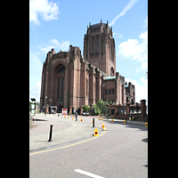 Liverpool, Anglican Cathedral, Außenansicht von Südwesten
