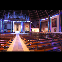 Liverpool, Metropolitan Cathedral of Christ the King, Innenraum mit Orgel