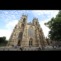 York, Minster (Cathedral Church of St Peter), Westfassade mit Doppeltrmen