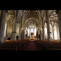Öhringen, Stiftskirche, Innenraum in Richtung Chor