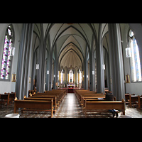 Reykjavík, Landakotskirkja, Dómkirkja Krists Konungs, Christkönigs-Kathedrale), Innenraum in Richtung Chor