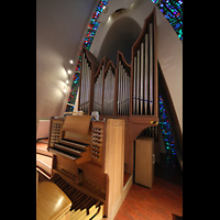Kópavogur, Kópavogskirkja, Orgel mit Spieltisch