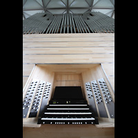 Neubrandenburg, Konzertkirche St. Marien, Orgel mit Spieltisch perspektivisch
