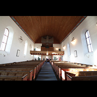 Svolvær, Kirke, Innenraum in Richtung Orgel