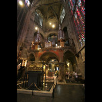 Aachen, Dom St. Marien, Hochmünsterorgel und Karlsschrein