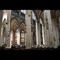 Köln (Cologne), Dom St. Peter und Maria, Blick vpom Querhaus in Richtung Vierung