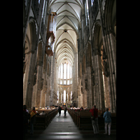 Köln (Cologne), Dom St. Peter und Maria, Innenraum / Hauptschiff in Richtung Chor