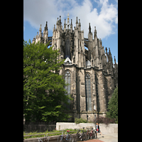 Köln (Cologne), Dom St. Peter und Maria, Chor mit Strebewerk und Vierungsturm