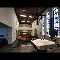 Berlin, Dominikus-Krankenhaus (Caritas Klinik), Dominikus-Kapelle, Innenraum in Richtung Orgel