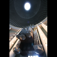 Berlin, St. Hedwigs-Kathedrale, Blick zur Orgel und in die Kuppel (bis 2019)