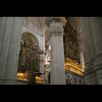 Granada, Catedral, Epistelorgel und Rückseite der Evangelienorgel
