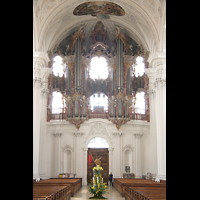 Innenraum / Hauptschiff in Richtung Orgel