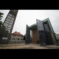 Mnchen (Munich), Herz-Jesu-Kirche, Auenansicht mit Glockenturm