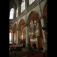 Linz, Maria-Empfngnis-Dom, Blick in den Chor mit Chororgel