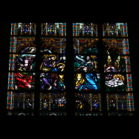 Linz, Maria-Empfngnis-Dom, Buntes Fenster mit Glasmalerei