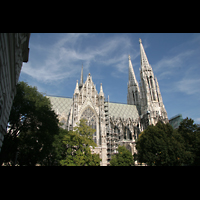 Wien (Vienna), Votivkirche, Seitenansicht