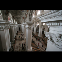 Blick von der Orgelempore ins Seitenschiff Passau, Dom St. Stephan, Blick von der Orgelempore ins Seitenschiff