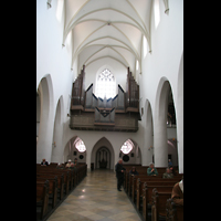 Innenraum / Hauptschiff in Richtung Orgel