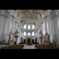 Neresheim, Abteikirche, Innenraum / Hauptschiff in Richtung Orgel