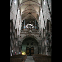 Innenraum / Hauptschiff in Richtung Orgel