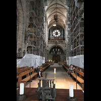 Blick vom Chorraum zur gro�en Orgel