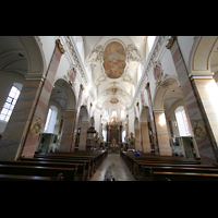 Fulda, Stadtpfarrkirche St. Blasius, Innenraum / Hauptschiff in Richtung Chor