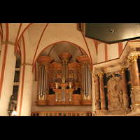 Kanzel und Orgel