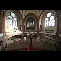Berlin, Heilige-Geist-Kirche Moabit, Innenraum von der Orgelempore aus