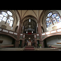 Berlin, Heilige-Geist-Kirche Moabit, Innenraum mit Orgel