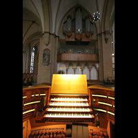 Paderborn, Dom, Hauptspieltisch mit Chororgel