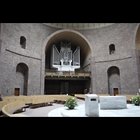 Karlsruhe, St. Stephanus, Innenraum in Richtung Orgel