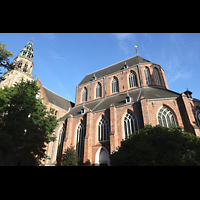 Groningen, Martinikerk, Blick auf Chor und sdliches Querhaus vom martinikerkhof aus