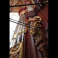 Blick vom Spieltisch auf den linken Pedalturm Haarlem, Sint Bavokerk, Blick vom Spieltisch auf den linken Pedalturm