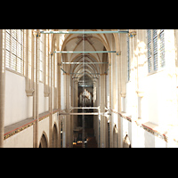 Kampen, Sint Nicolas Bovenkerk, Blick vom Triforium in der Chorspitze zur Hauptorgel